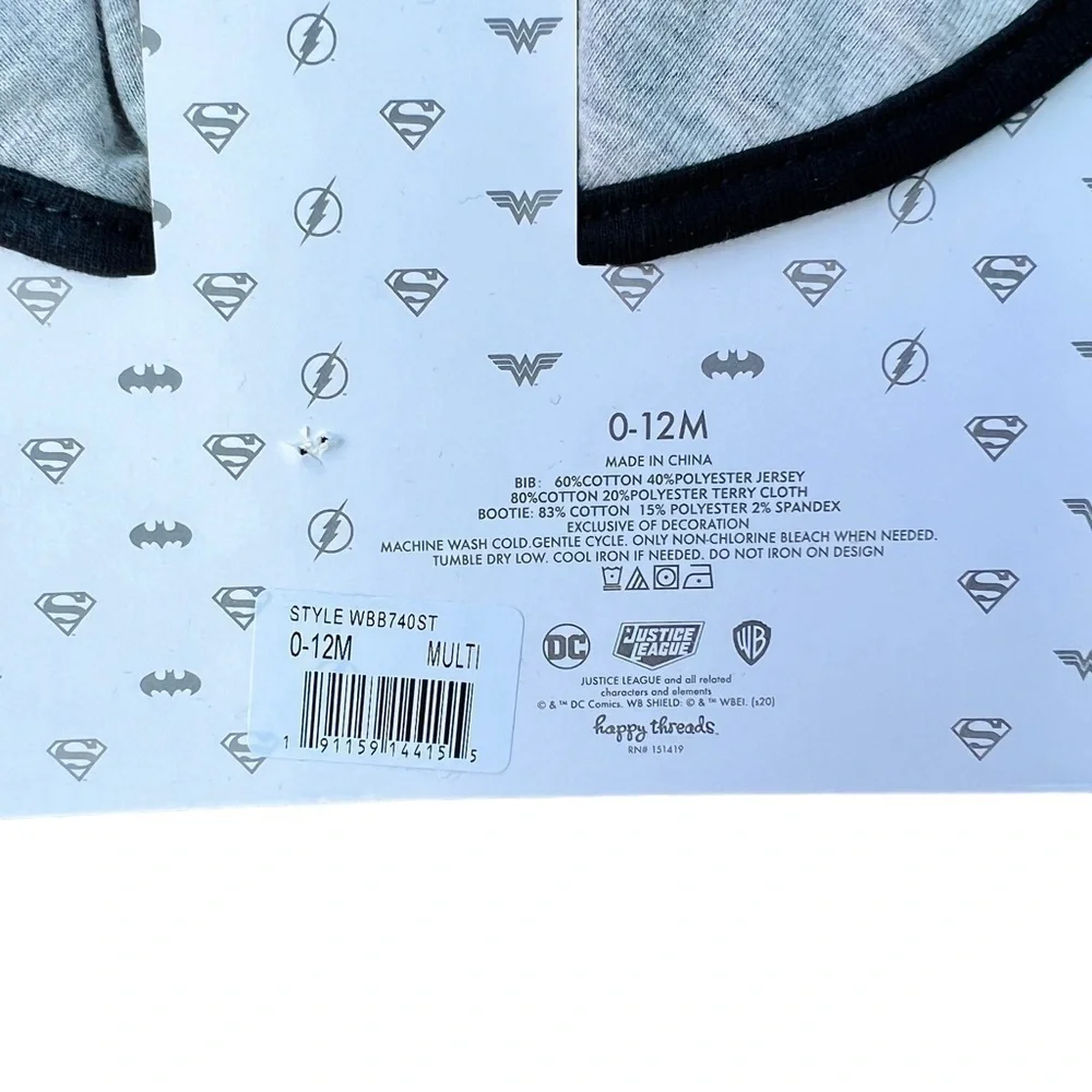 DC Comics Batman Baby Bootie + Hat Set - Picture 5 of 6